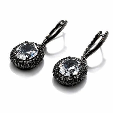 Beyaz Topaz, Siyah & Beyaz Pırlanta Taşlı Siyah Rodyum Sallantılı Küpe