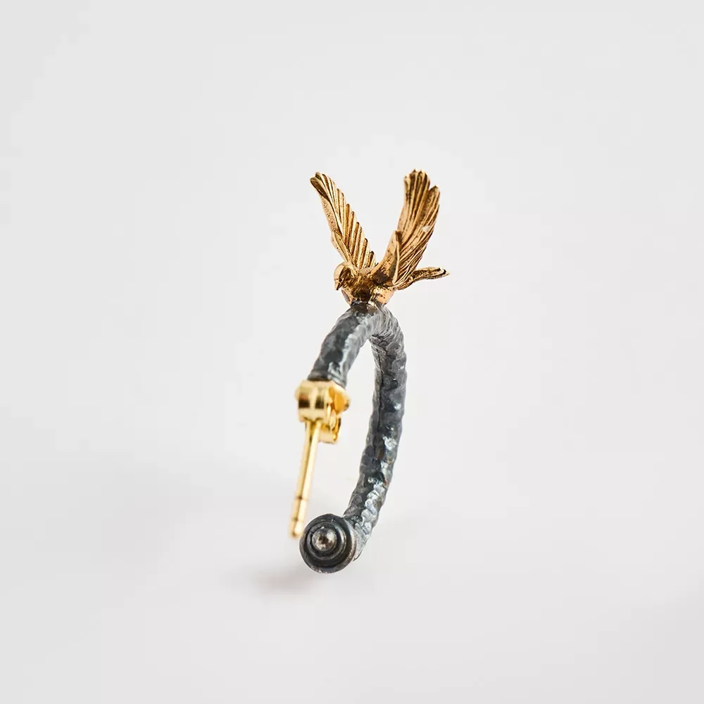 e240136 Güvercin detaylı halka küpe - Image 2