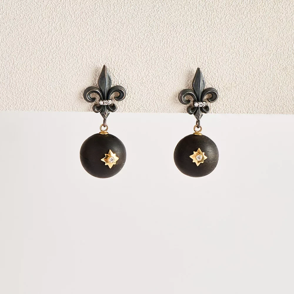 E240052 Fleur de Lis Küpe - Image 2