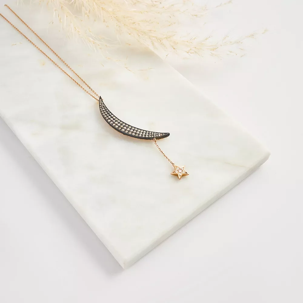 P230112 Carrie's Moon Necklace - Image 9