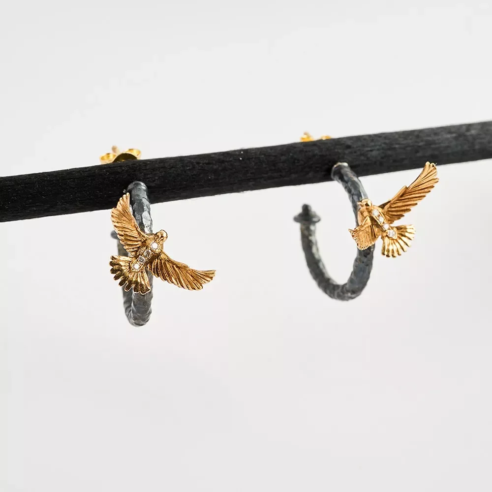 e240136 Güvercin detaylı halka küpe - Image 7