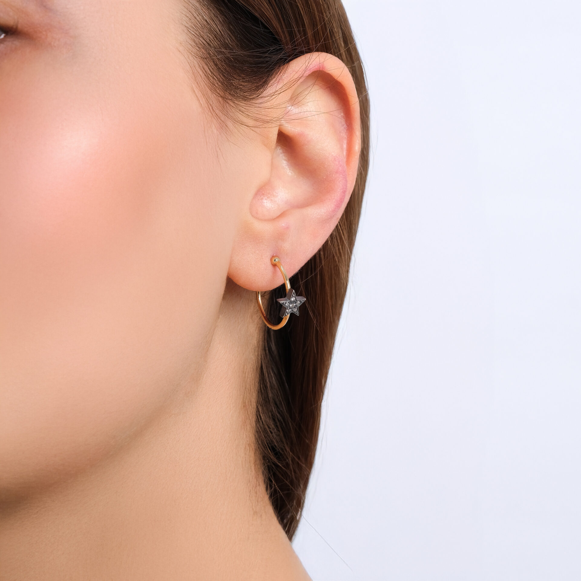 E170500 Hoop Earrings with Star - Image 2