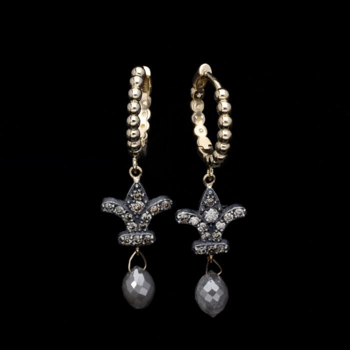 fleur de lis -pırlanta sallantılı küpe - Image 1