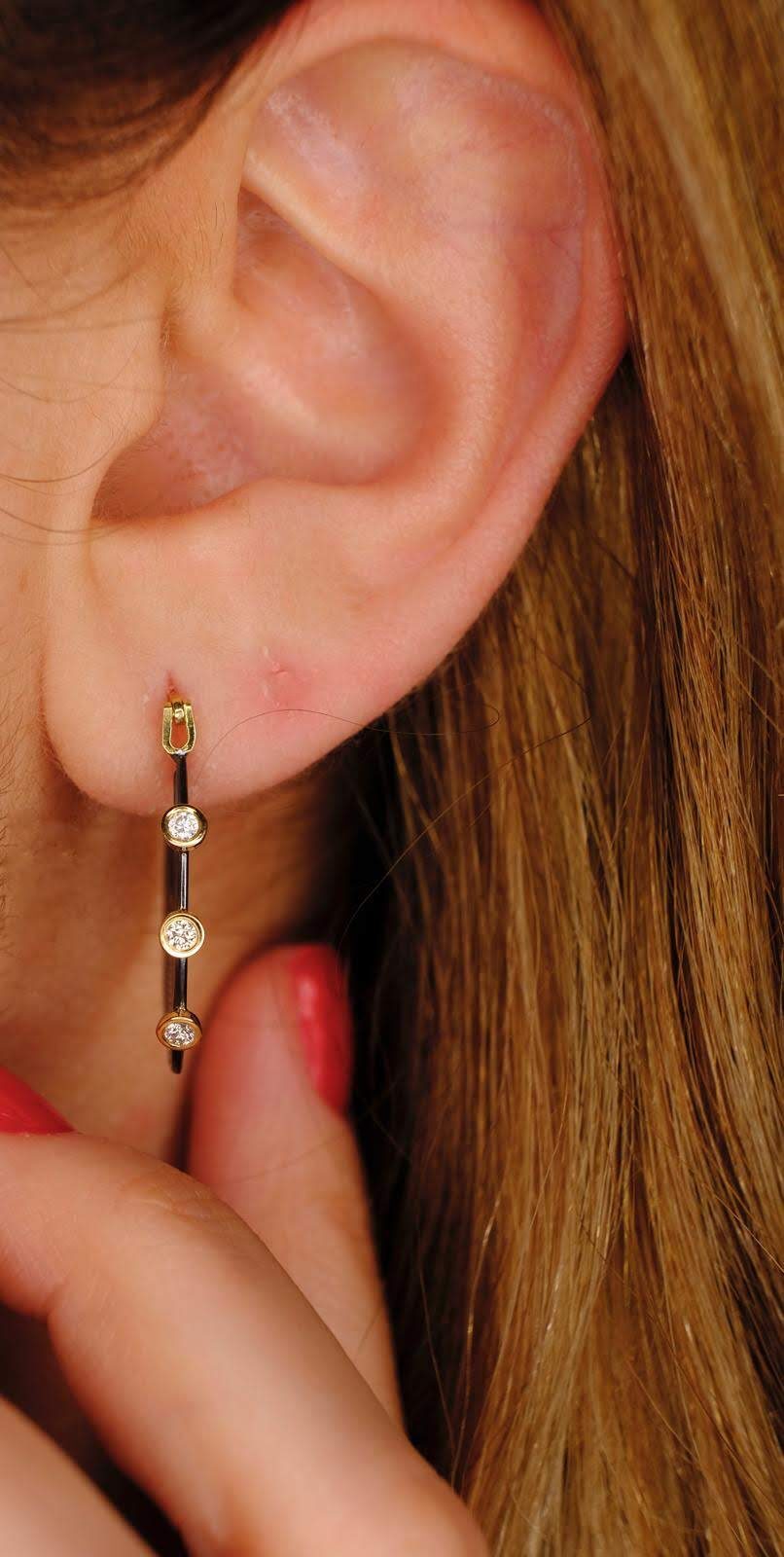 E230189 Gasia Hoop Earrings - Image 2