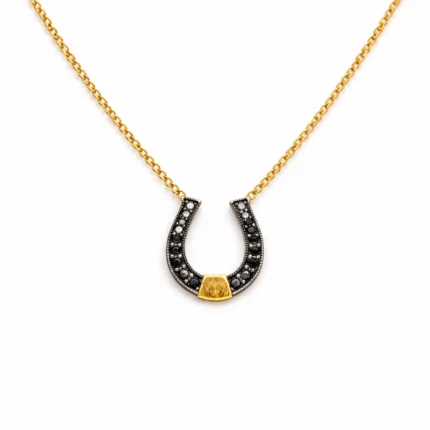 At Nalı Formlu Siyah Pırlanta Altın Kolye