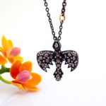 Konyak renkli elmas detaylı kuş kolye - Görsel 2