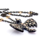 Konyak renkli elmas detaylı kuş kolye - Görsel 6