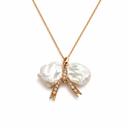 Doğal İnci Detaylı Fiyonk Kolye