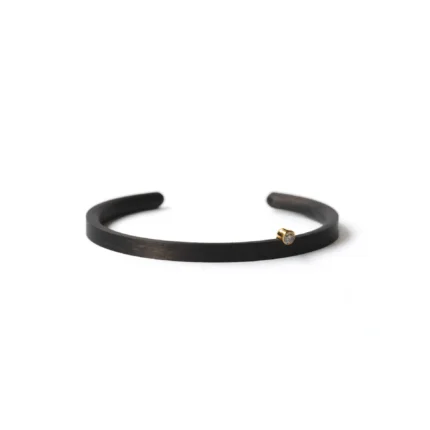 Pırlanta Detaylı Siyah Karbon Fiber Kelepçe Bilezik