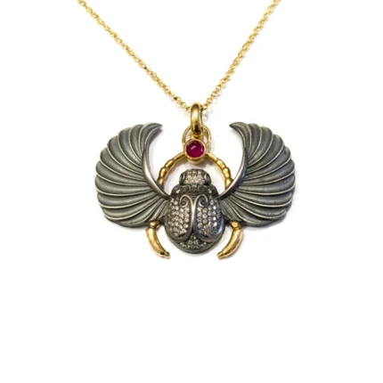 Yakut ve Pırlanta Detaylı Okside Gümüş Kanatlı Scarab Böceği Sarı Altın Kolye