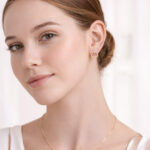 Rose gold  halka formunda  pırlanta detaylı mini küpe