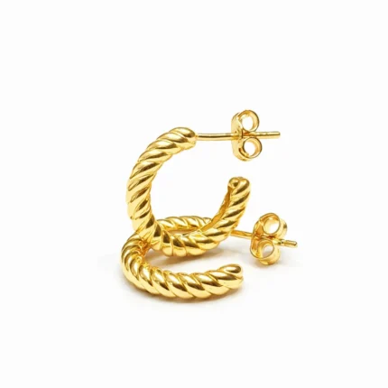 Burgu Tasarımlı Altın Halka Küpe