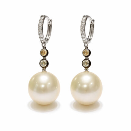 İnci ve Pırlanta Detaylı Altın Küpe