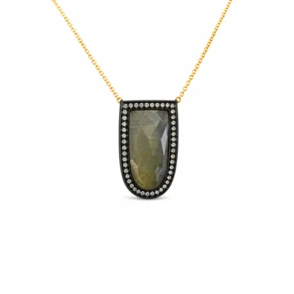 Kök Safir ve Pırlanta Detaylı Altın Kolye