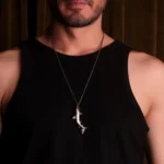 Pırlanta Detaylı Köpek Balığı Kolye