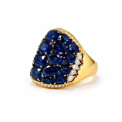 Safir taşlı pırlanta detaylı bombeli altın yüzük