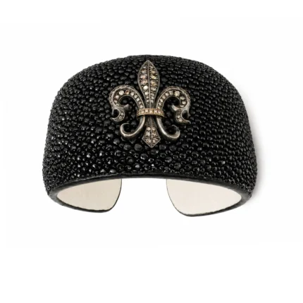 Vatos derisi üzerine Fleur de Lis Bileklik