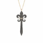 Siyah Pırlantalı Fleur de Lis Motifli Gümüş ve Altın Detaylı Özel Tasarım Kolye